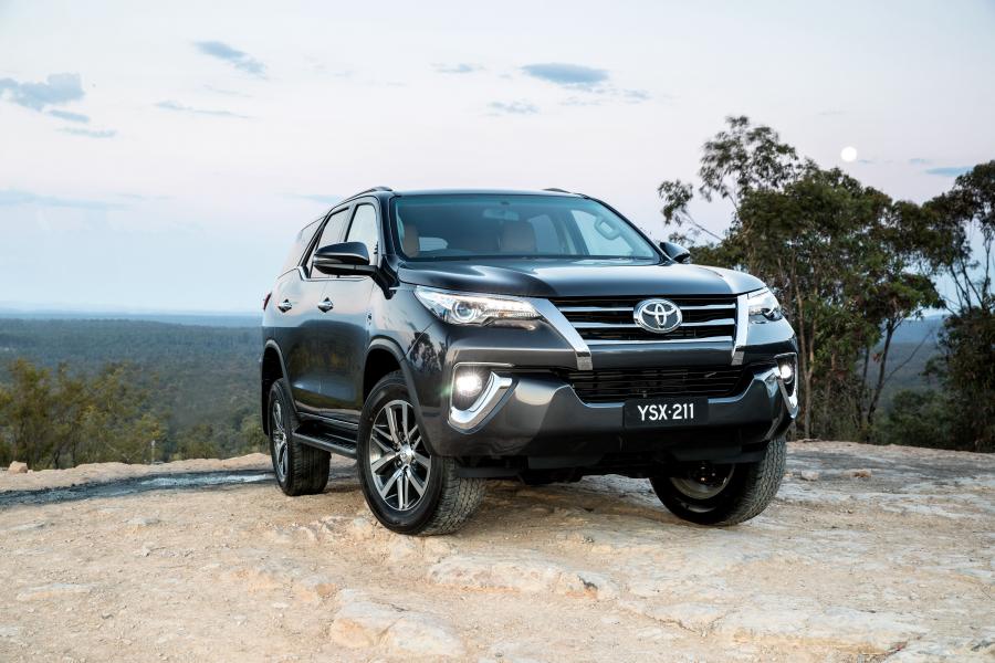  Toyota Fortuner Crusade (AN160) 2015 года  (AU) (фото 30 из 37)